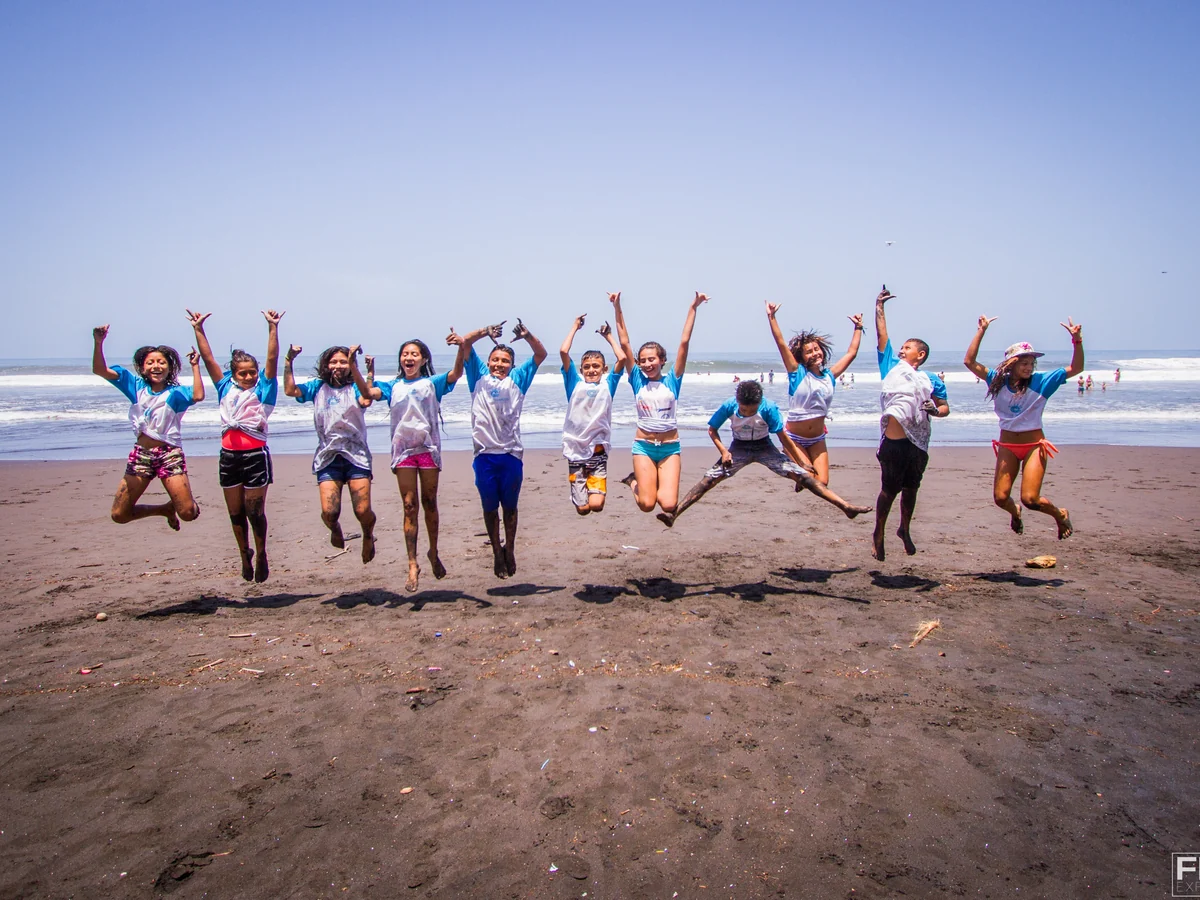 Children from the Mar de Suenos programme on the Salvadoran coast